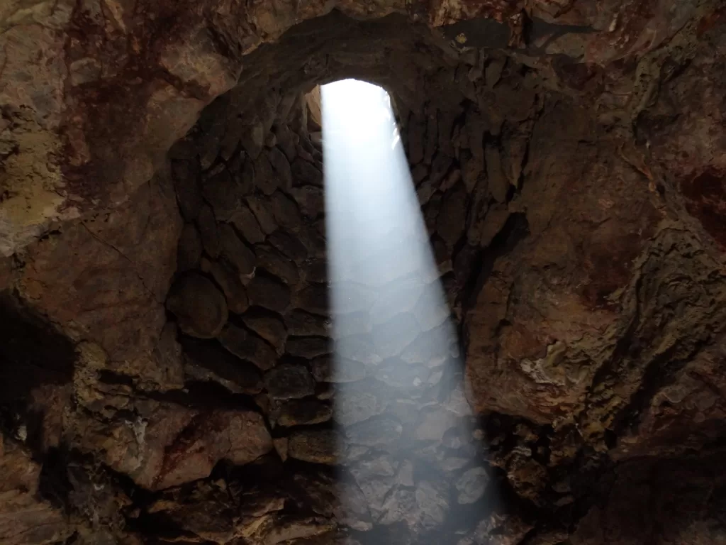 Light coming into a pyramid in Xochicalco