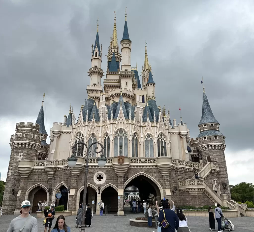 Tokyo disneyland castle